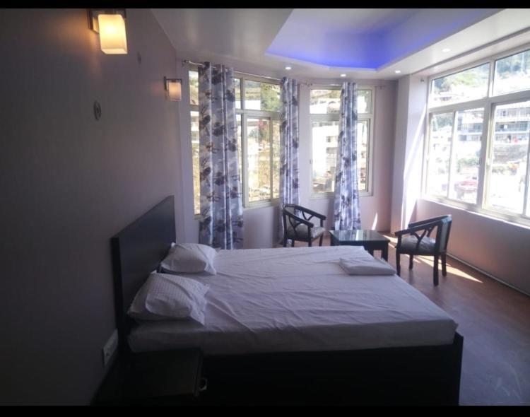 Hotel-78 Pithorāgarh Dış mekan fotoğraf